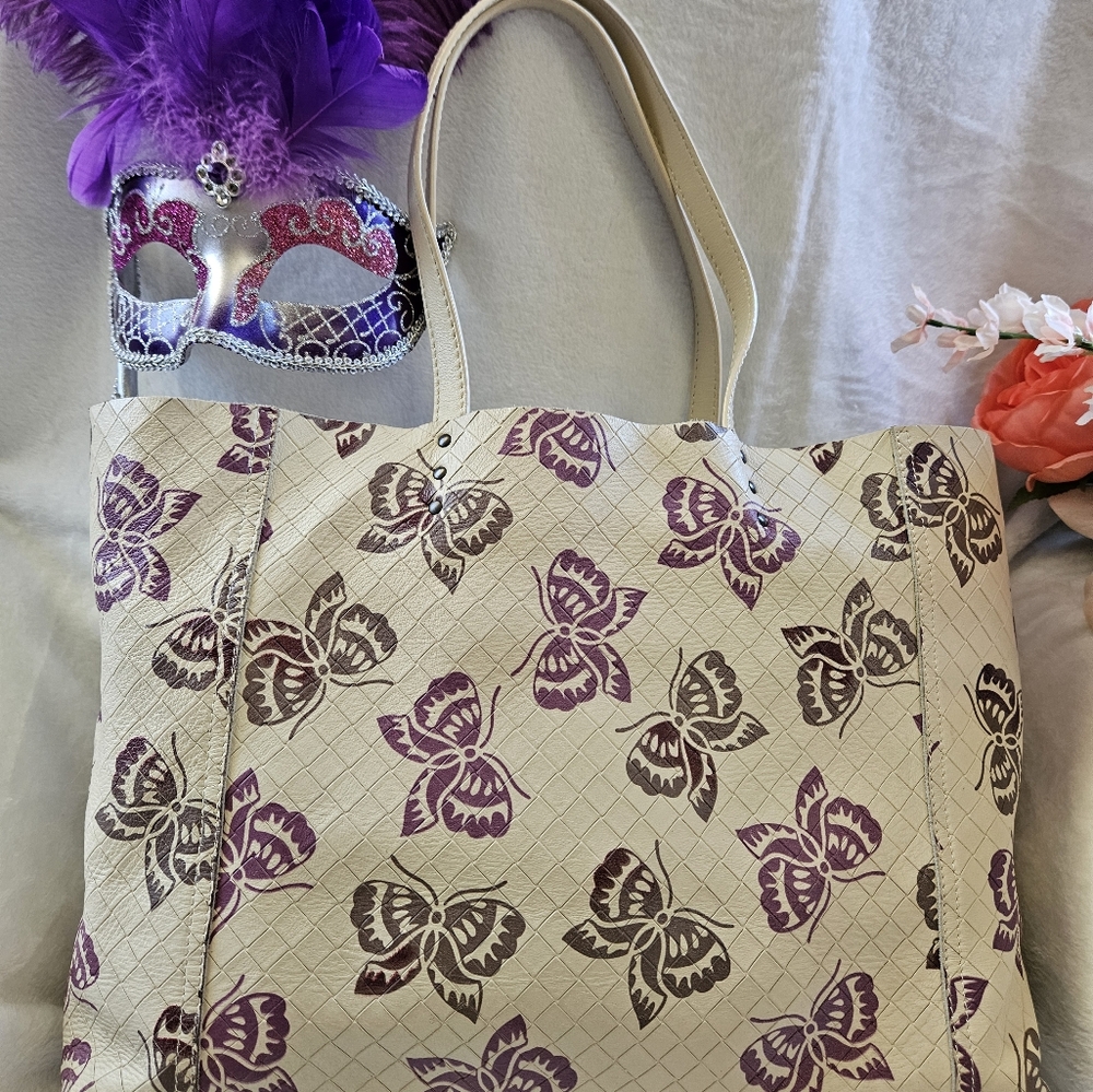 Bottega Veneta leather tote